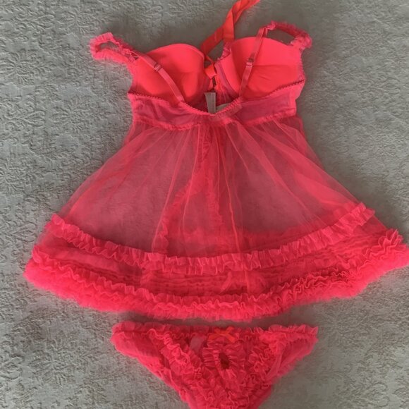 Victoria Secret Negligee 34C NWT - Picture 3 of 4